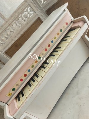 画像8: アンティークトイピアノ