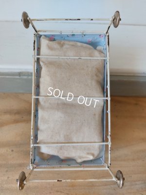 画像10: アンティークドールベッド