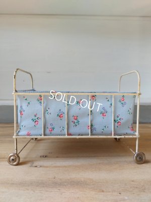 画像4: アンティークドールベッド