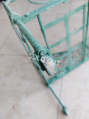 画像7: アンティークアイアンドールベッド