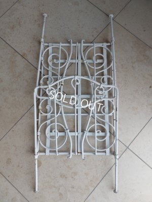 画像8: アンティークアイアン製ドールベッド