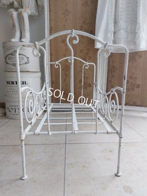 画像13: アンティークアイアン製ドールベッド