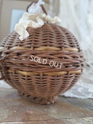 画像2: アンティークエッグ型ドールバスケット