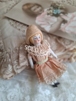 antiquedoll