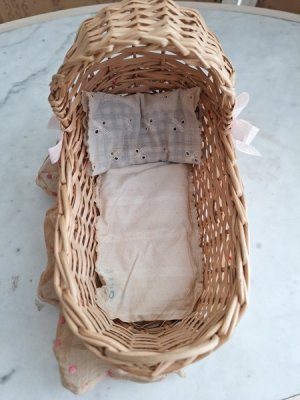 画像9: アンティークドールベッド