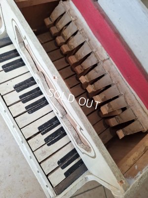 画像9: アンティークフレンチトイピアノ