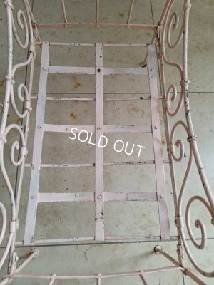 画像17: アンティークアイアン製ドールベッド