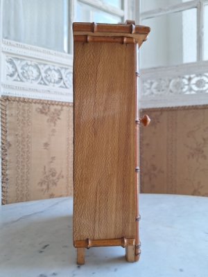 画像15: レース付ドールキャビネット