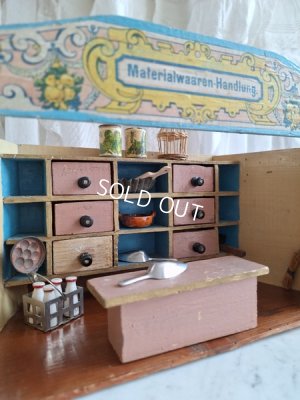 画像2: アンティークトイショップ