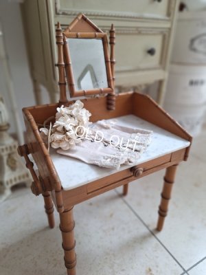 dolldresser