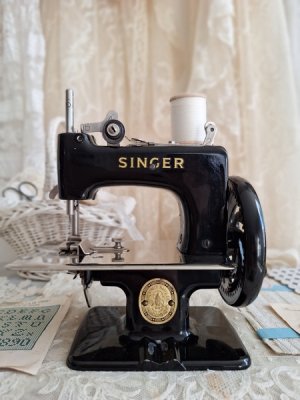 singertoysewingmachine