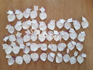 画像11: アンティークモノグラムレースキャビネット