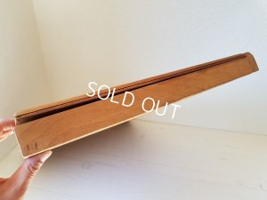 画像7: アンティークモノグラムレースキャビネット