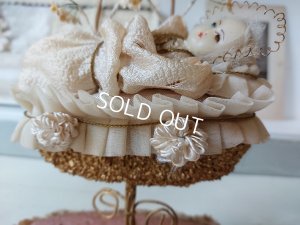 画像11: ガラスドーム付イエスワックスベビー