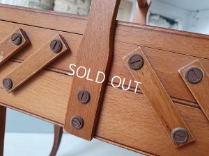 画像6: 猫脚の小さなソーイングボックス