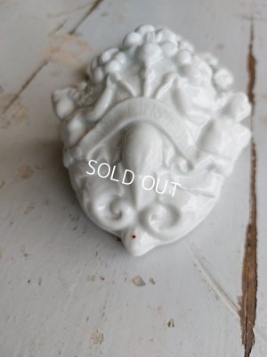 画像8: アンティーク聖母子聖水盤