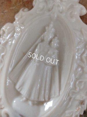 画像7: アンティーク聖母子聖水盤