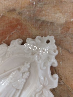 画像9: アンティーク聖母子聖水盤