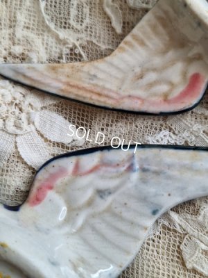 画像9: アンティーク陶器ツバメ2羽セット