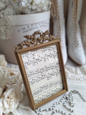 antiquephotostand