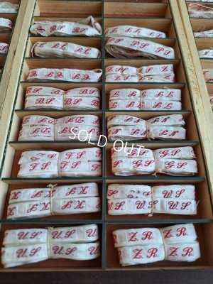 画像48: アンティークイニシャルテープキャビネット