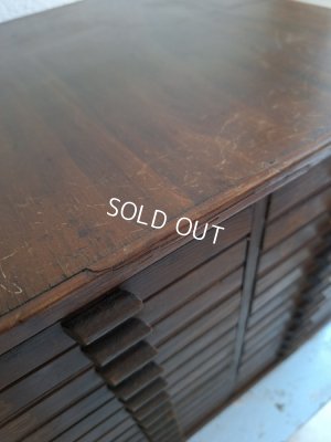 画像4: アンティークイニシャルテープキャビネット