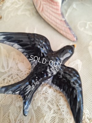 画像14: アンティーク陶器ツバメ2羽セット