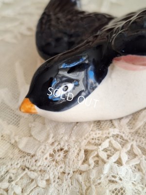 画像21: アンティーク陶器ツバメ2羽セット