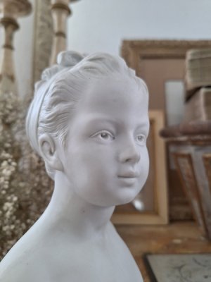 画像4: Louise Brongniar胸像