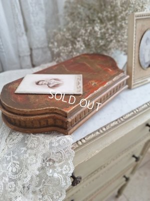 antiquedisplaytable