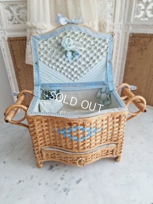 画像2: アンティークソーイングバスケット