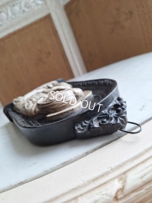 画像12: アンティーク石膏聖母子オーナメント