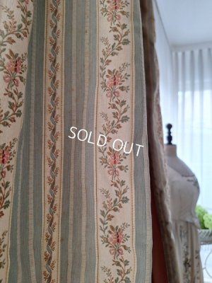 画像10: アンティークカーテン付天蓋