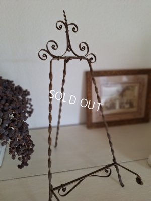 antiqueeasel