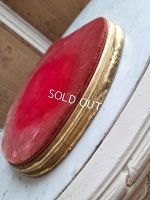 画像15: 大きな台座