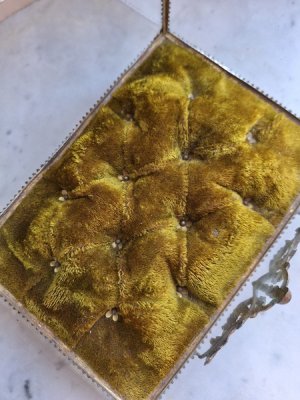 画像8: マリエクッション付ガラスケース