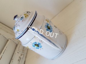 画像2: 白いホーロー花柄ポット