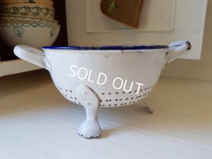 画像5: 白いホーロー猫脚コランダー