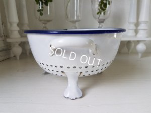 画像7: 白いホーロー猫脚コランダー