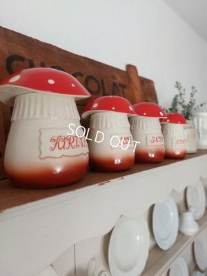 frenchmushroomcanisters