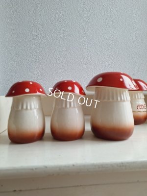 画像4: 陶器製のきのこキャニスター