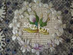 画像2: すみれ刺繍ウォールデコレーション