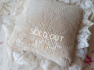 画像5: アンティークレースクッション