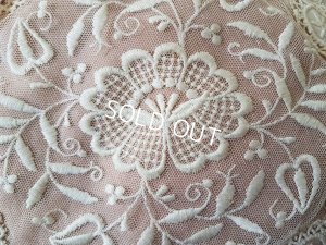 画像4: アンティークレースクッション