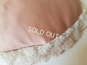 画像9: アンティークレースクッション