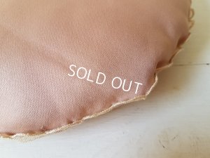 画像9: アンティークレースクッション