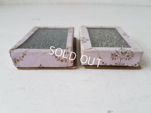 画像5: ガラス蓋の紙箱付ビーズ2箱セット