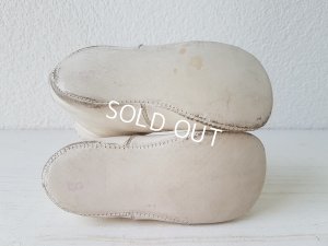 画像8: 白いボタンアップベビーシューズ