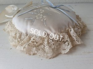 画像9: アンティ―クリングピロー