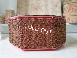 画像8: 花柄刺繍カルトナージュボックス